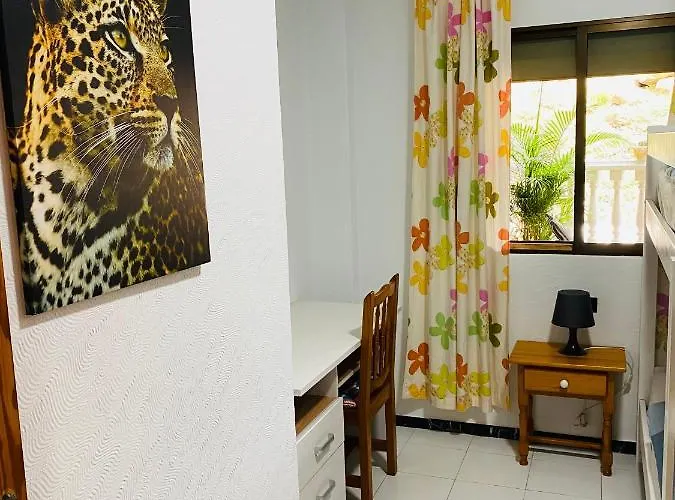 - Maris Puerto De Mogan